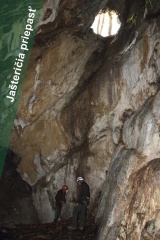 Kras a jaskyne v Manínoch i okolí